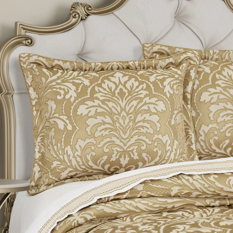 Aurelia Comforter Set