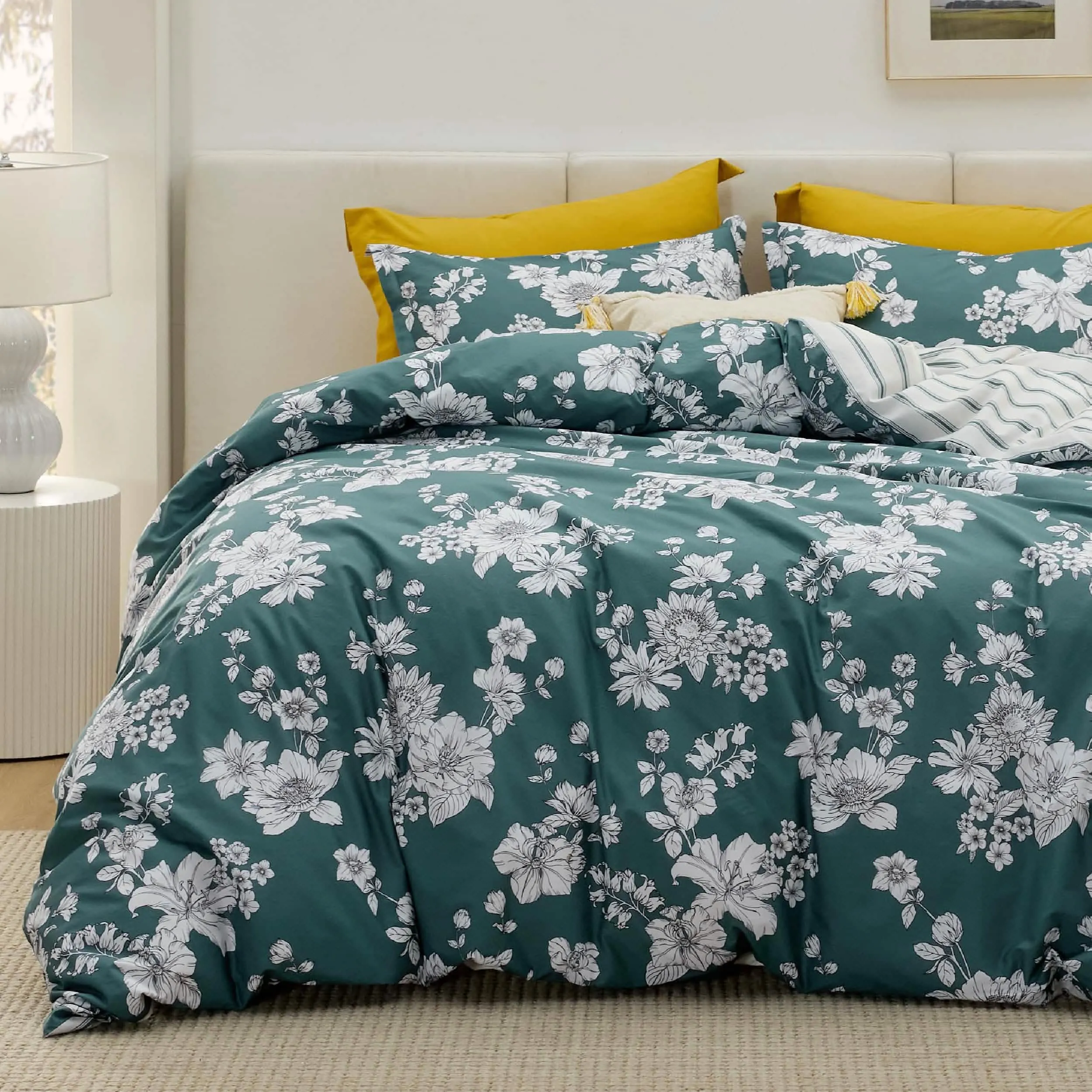 Bedsure 100% Cotton Reversible Floral Duvet Cover Set