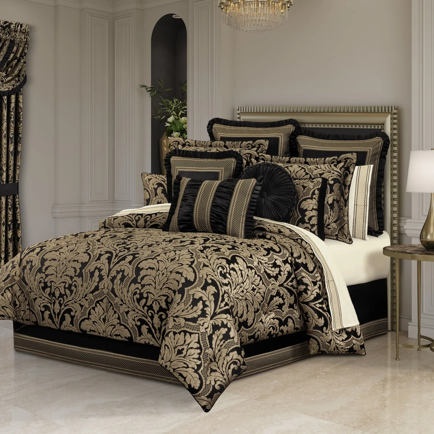 Brunello Comforter Set