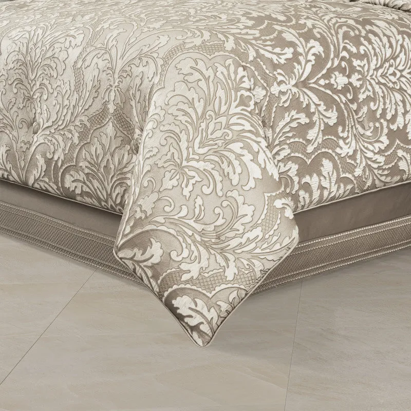 Brunello Comforter Set