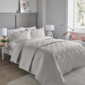 Cavali Duvet Cover Set by Serene in Silver