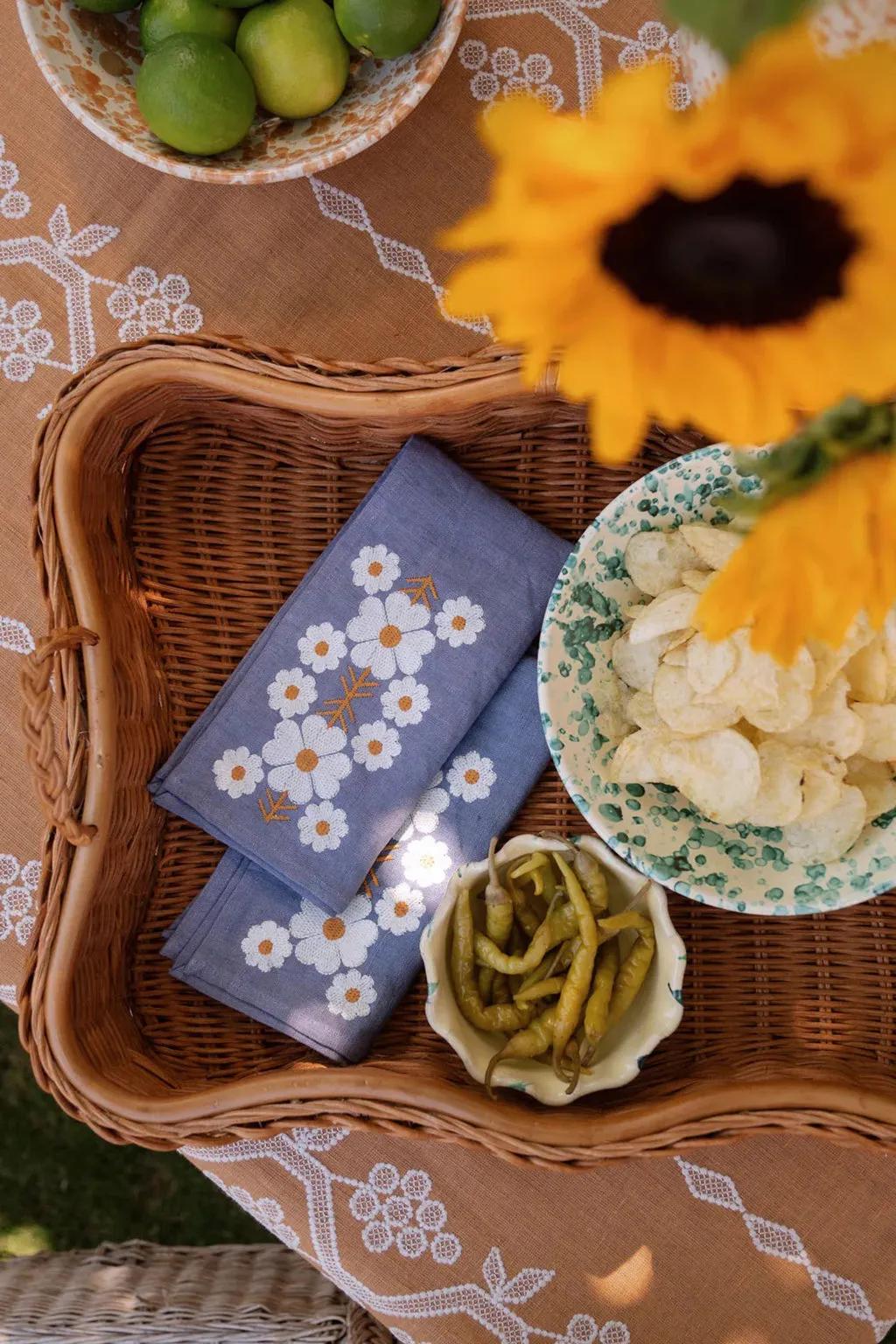 HADLEY RATTAN TRAY