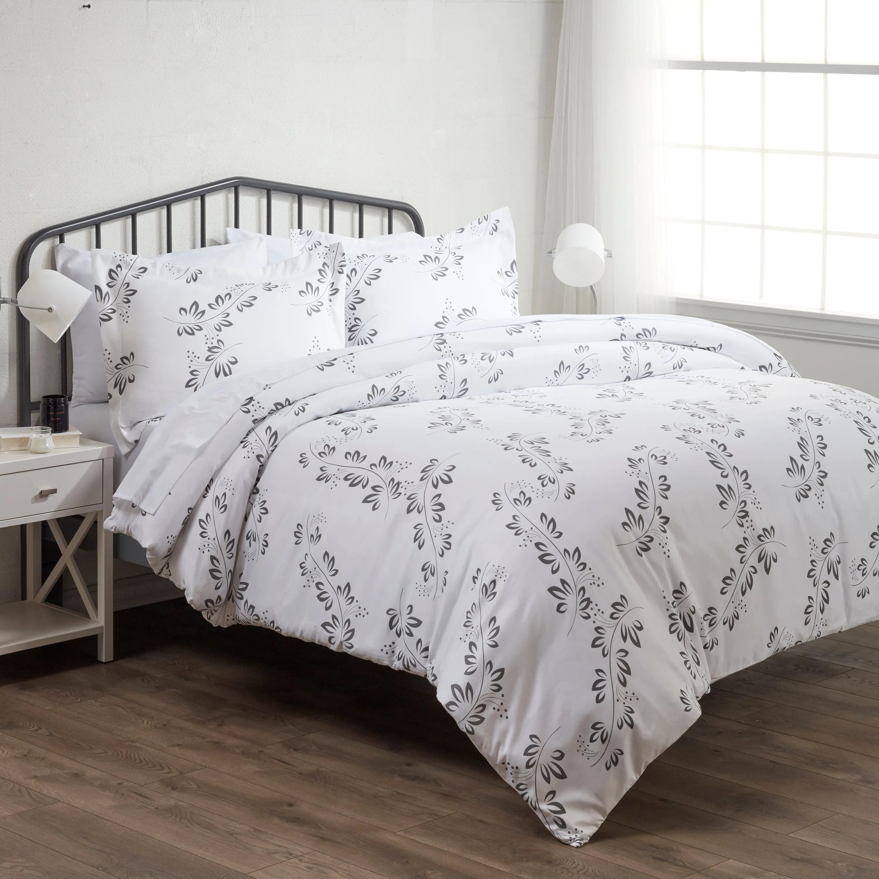 Simple Vine Pattern 3-Piece Duvet Cover Set