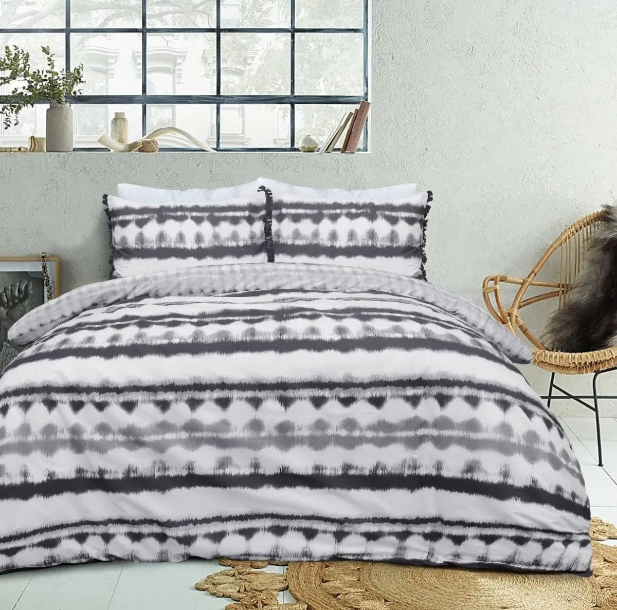 Sleepdown Tiedye Tassel Mono Duvet Cover