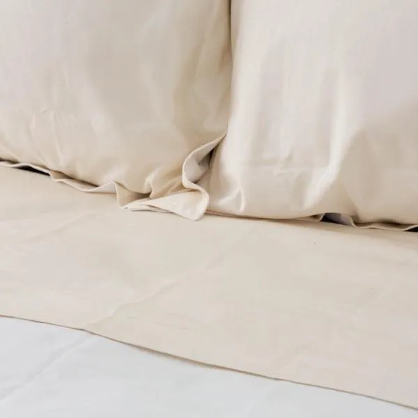 Soft Percale Cot Sheet Set in Natural