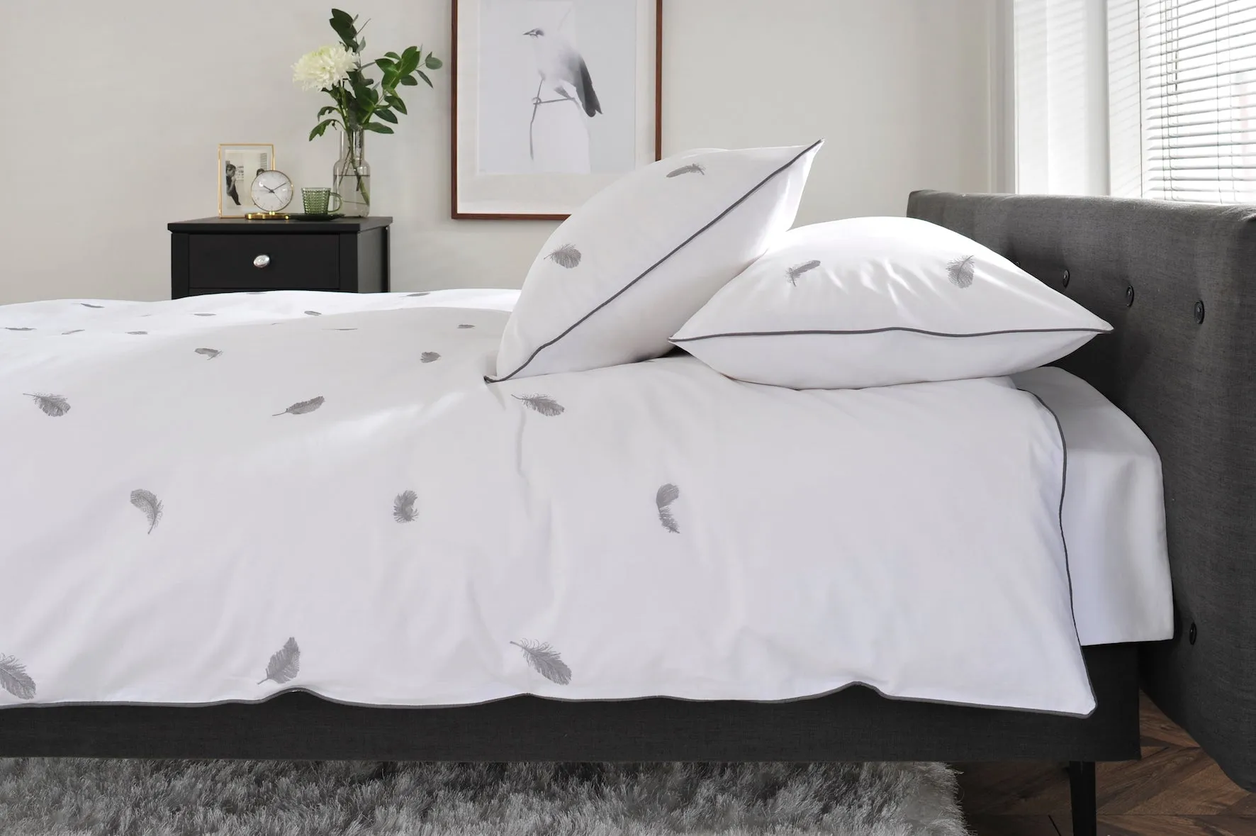 TLC Feathers Embroidered Cotton Duvet Bedlinen