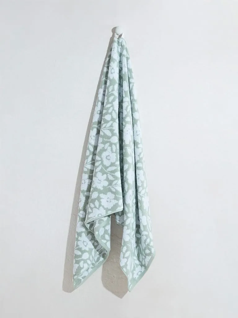 Westside Home Green Floral Bath Towel