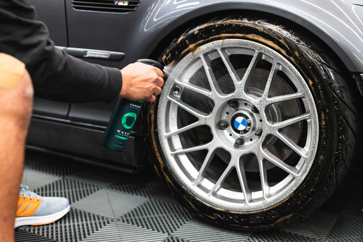 Wheel Cleaner - Case