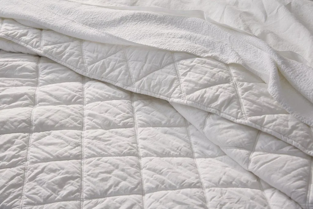 White Diamond Stitched Organic Cotton Comforter